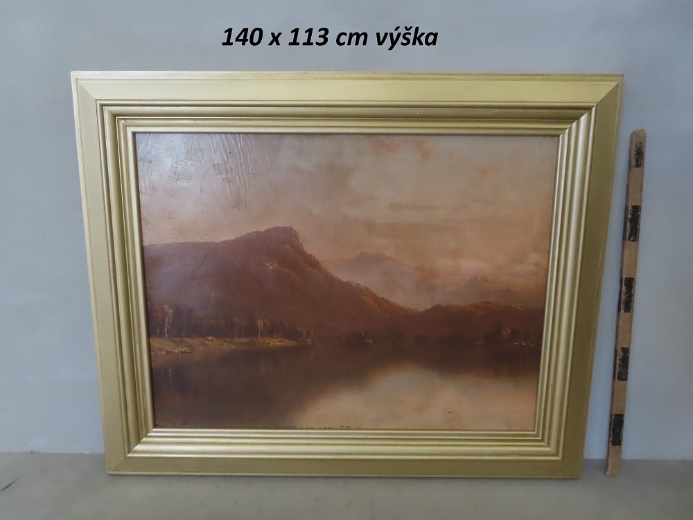 A picture of a mountain landscape
