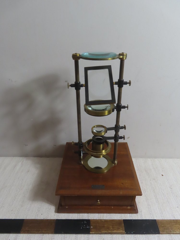 Magnifying glass set - microscope